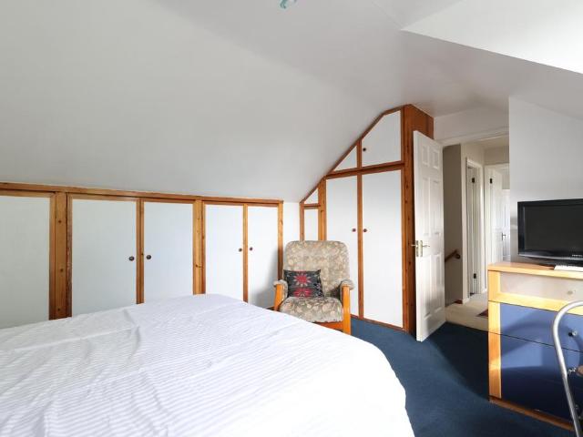 West Riding Bricket Wood, St. Albans AL2 House share to rent £595 pcm £137 pw