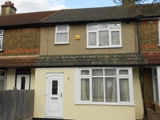 West Road, Romford RM7, 4 bed terraced house to rent, £2,150 pcm | PrimeLocation
