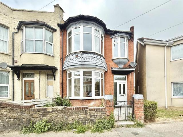 West Road, Westcliff On Sea 4 bed semi detached house to rent £1,950 pcm £450 pw
