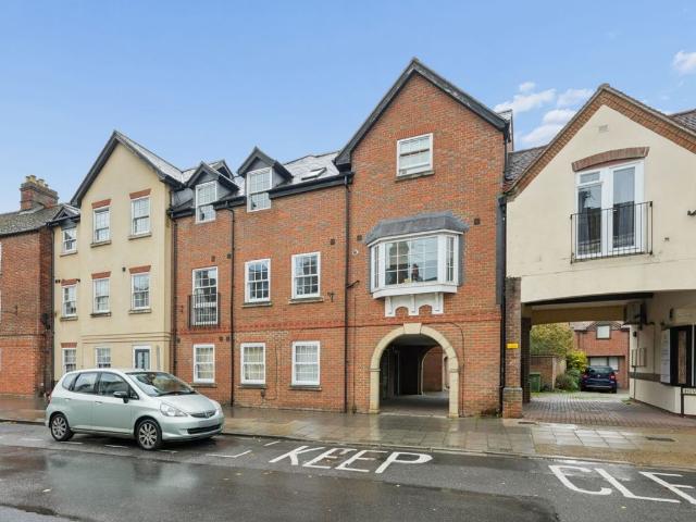 West St. Helen Street, Abingdon OX14, 1 bed flat to rent, £1,050 pcm | PrimeLocation