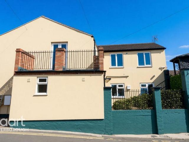 West Street, Wisbech 1 bed apartment to rent £650 pcm £150 pw