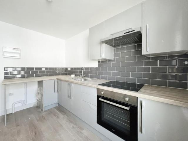 West Street, Banwell BS29, 2 bed maisonette to rent, £950 pcm | PrimeLocation