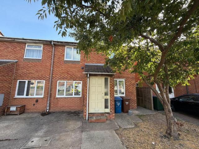 West Street, Banbury, OX16 3TX 3 bed end of terrace house to rent £1,295 pcm £299 pw