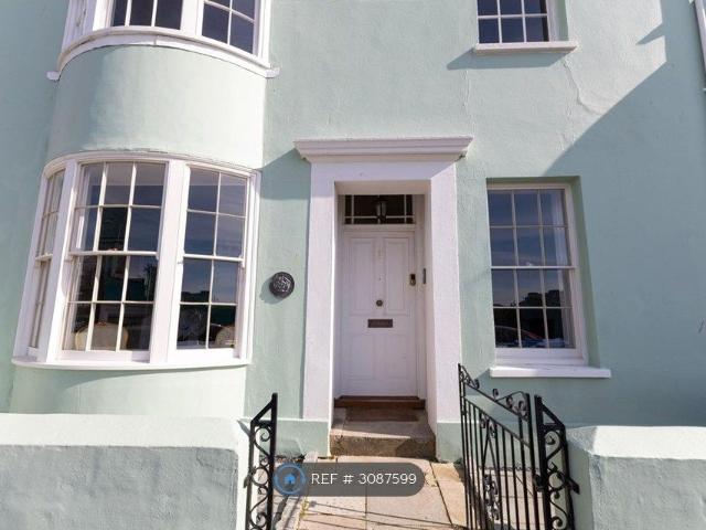 West Street, Bognor Regis PO21, 2 bed maisonette to rent, £1,700 pcm | PrimeLocation