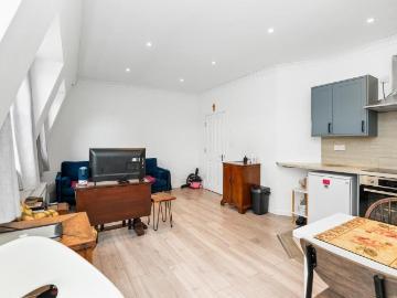West Street, Brighton BN1 1 bed flat to rent £1,650 pcm £381 pw