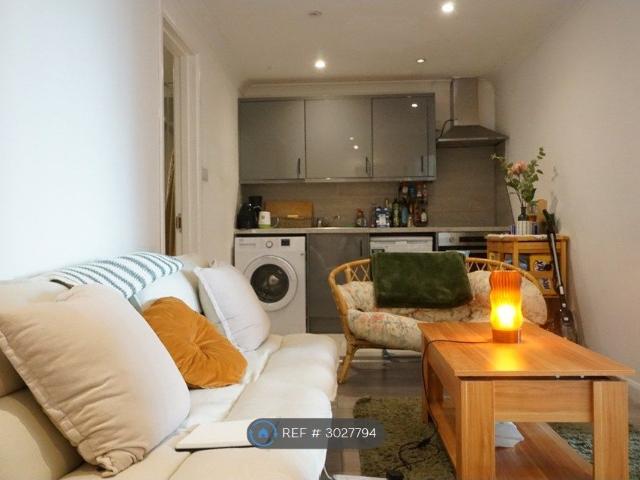 West Street, Brighton BN1, 2 bed flat to rent, £1,795 pcm | PrimeLocation