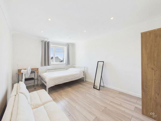 West Street, Brighton BN1, 2 bed flat to rent, £1,550 pcm | PrimeLocation