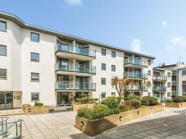West Street, Brighton, East Sussex BN1, 2 bed flat to rent, £2,100 pcm | PrimeLocation