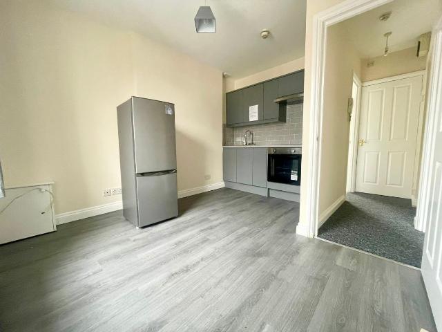 West Street, Bristol BS2, 1 bed flat to rent, £1,100 pcm | PrimeLocation