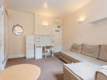 West Street, Buckingham MK18, 1 bed flat to rent, £650 pcm | PrimeLocation