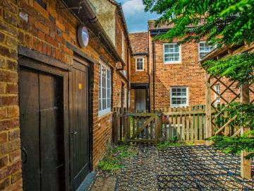 West Street, Buckingham MK18, Studio to rent, £695 pcm | PrimeLocation