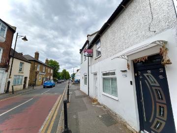 West Street, CARSHALTON SM5 2 bed flat to rent £1,600 pcm £369 pw