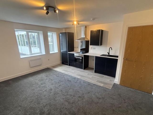 West Street, Chesterfield S40, 1 bed flat to rent, £750 pcm | PrimeLocation
