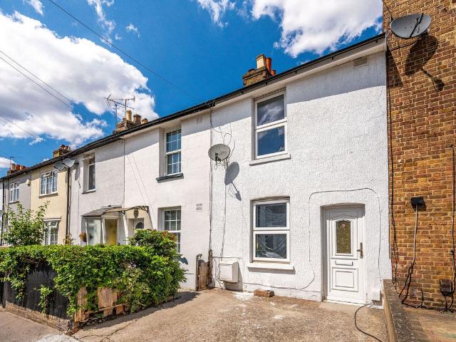West Street, Croydon CR0, 2 bed maisonette to rent, £1,800 pcm | PrimeLocation