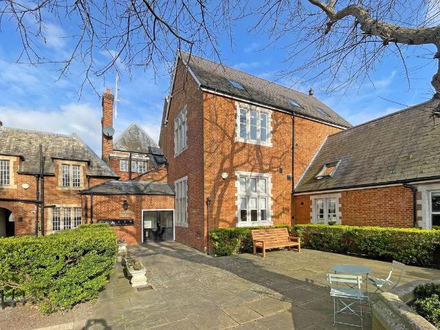 West Street, Ewell KT17, Studio to rent, £1,250 pcm | PrimeLocation