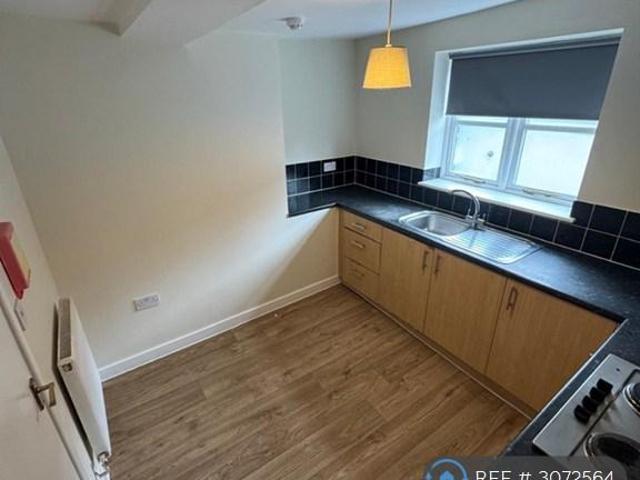 West Street, Leominster, HR6 2 bed flat to rent £675 pcm £156 pw