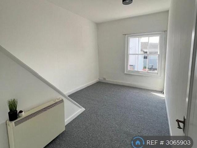 West Street, Leominster, HR6 2 bed flat to rent £750 pcm £173 pw