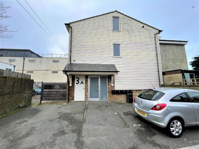 West Street, Leigh On Sea SS9, 1 bed flat to rent, £950 pcm | PrimeLocation