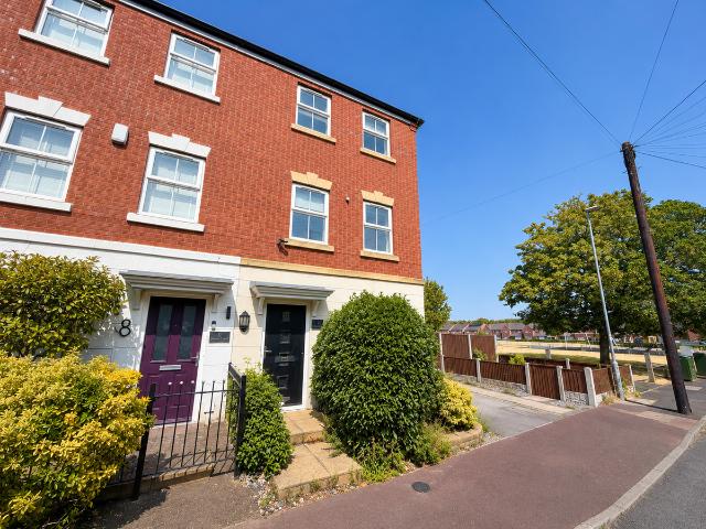 West Street, Mansfield NG20, 3 bed property to rent, £1,200 pcm | PrimeLocation