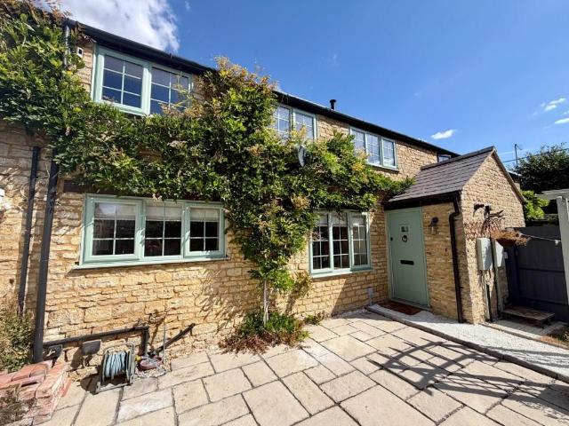 West Street, Olney MK46, 2 bed cottage to rent, £1,895 pcm | PrimeLocation
