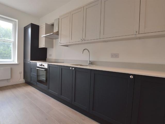 West Street, Reigate, Surrey RH2, 1 bed flat to rent, £1,400 pcm | PrimeLocation