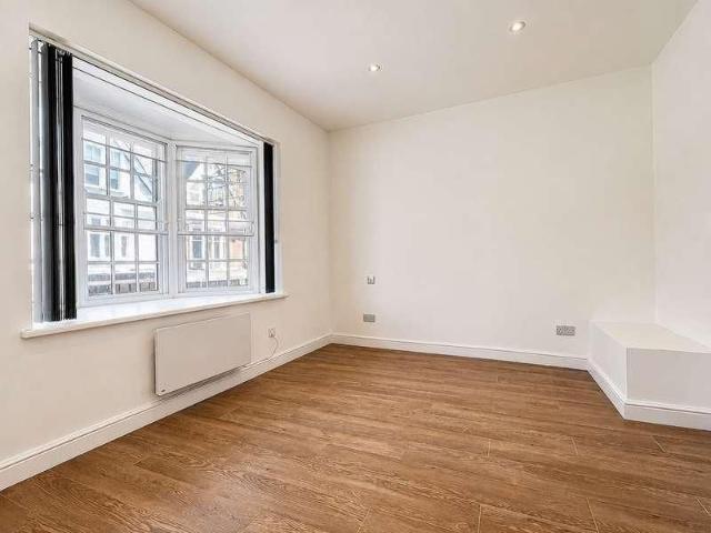 West Street, Reigate, Surrey, RH2