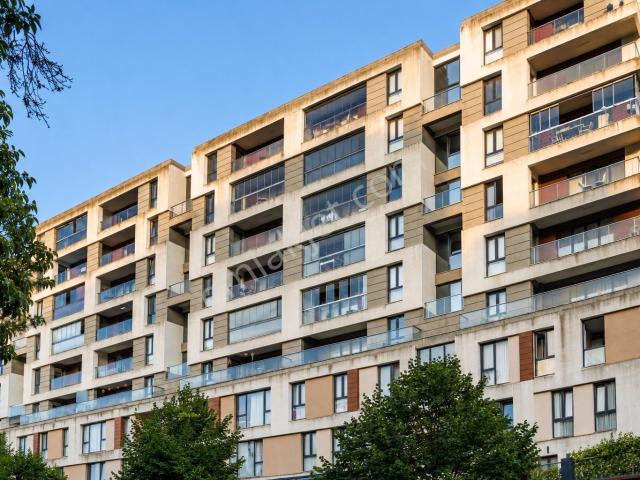 West Side 2 Sitesinde Koru Manzaralı Büyük Tip Kiralık Daire