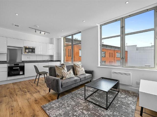 West Smithfield, London, EC1A 1 bed apartment to rent £2,708 pcm £625 pw