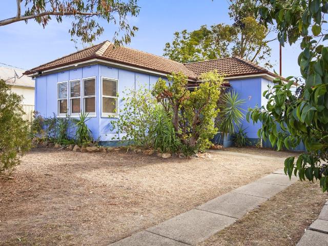WEST TAMWORTH Two Bedroom Home Full of Character