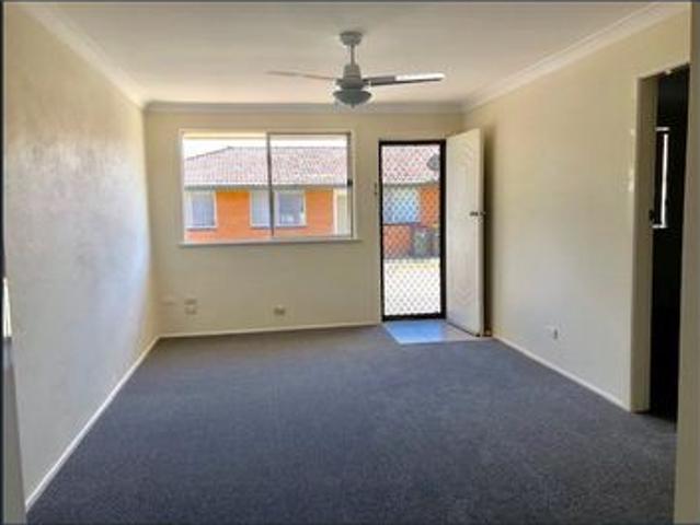 WEST TAMWORTH Two Bedrooms in a Quiet Cul de sac