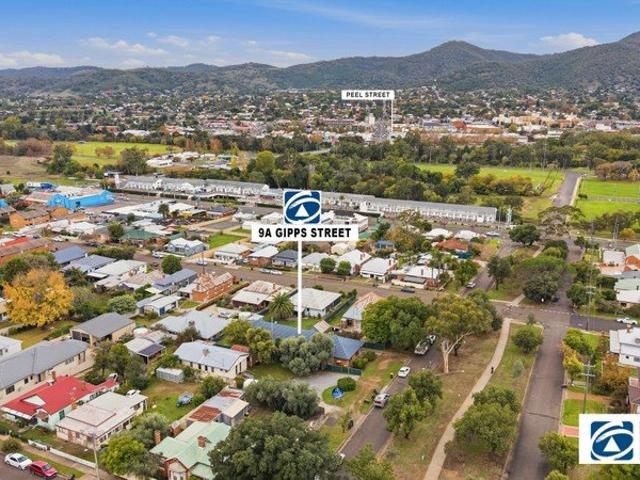 WEST TAMWORTH 1 Title > 4 x 2 Bedroom Units