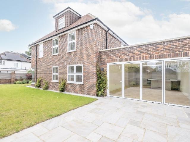 West Temple Sheen, London SW14, 4 bed detached house to rent, £9,500 pcm | PrimeLocation