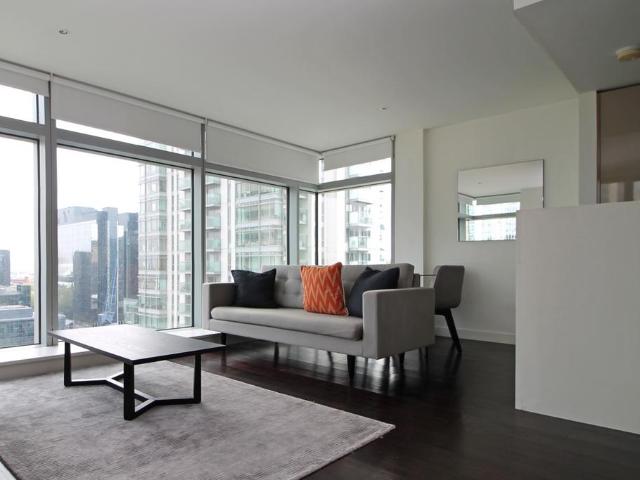 West Tower, Pan Peninsula, 1 Pan. 2 bed flat to rent £3,293 pcm £760 pw