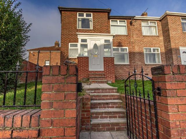 West Vallum, Newcastle upon Tyne. 3 bed semi detached house to rent £1,000 pcm £231 pw