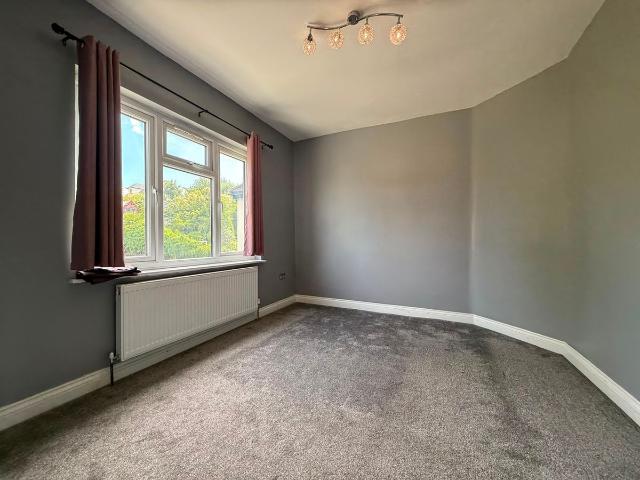 West Valley Road, Hemel Hempstead HP3, 3 bed semi detached house to rent, £2,500 pcm | PrimeLocation