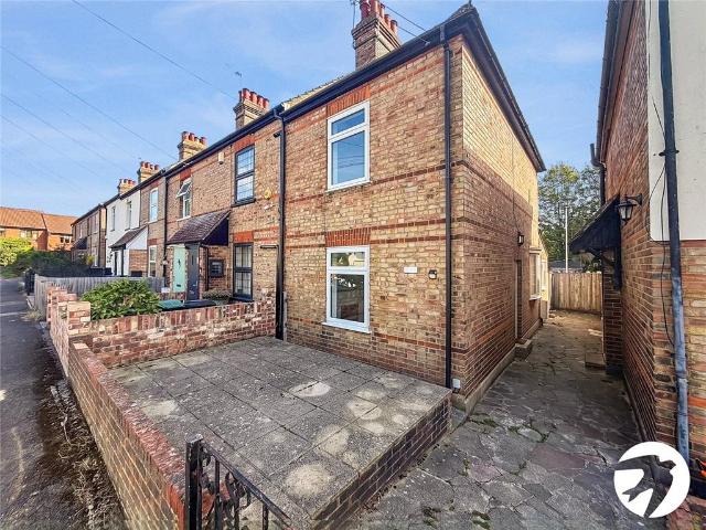 West View Road, Crockenhill, Swanley. 2 bed end of terrace house to rent £1,800 pcm £415 pw