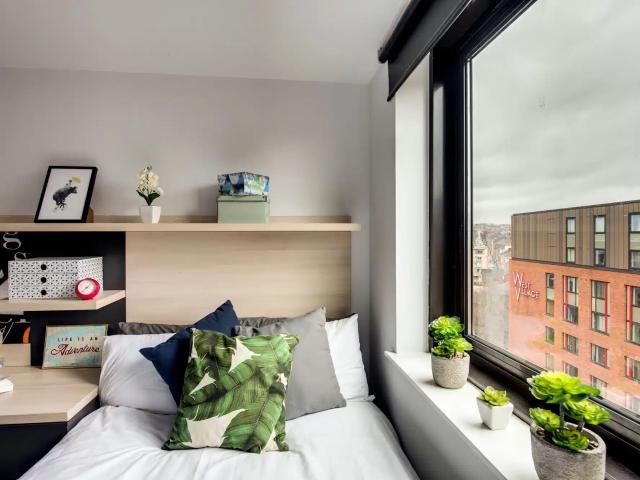 West Village, Glasgow Has an Apartment