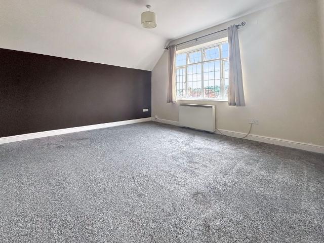 West Wycombe Road, High Wycombe, Buckinghamshire HP12, 1 bed flat to rent, £850 pcm | PrimeLocation