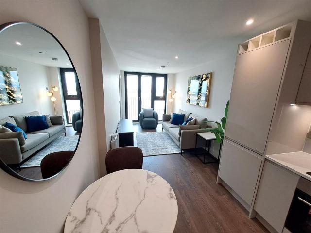 West Waterloo Place, 3 Triskelion Way, Liverpool L3, 2 bed flat to rent, £1,200 pcm | PrimeLocation