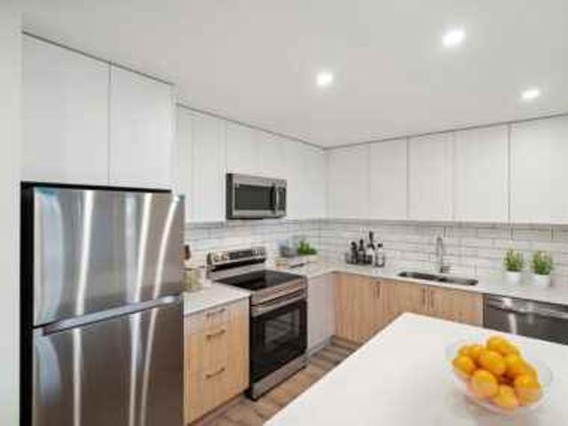 West Wave Apartments 1 Bedroom Apartment for Rent at 187 Bagshaw St, Parksville, BC V9P 0J3