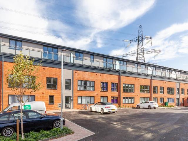 West Way, Botley 1 bed apartment to rent £1,500 pcm £346 pw