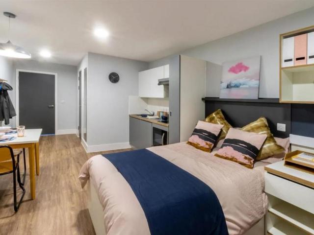 West Way, Oxford OX2 Studio to rent £1,257 pcm £290 pw