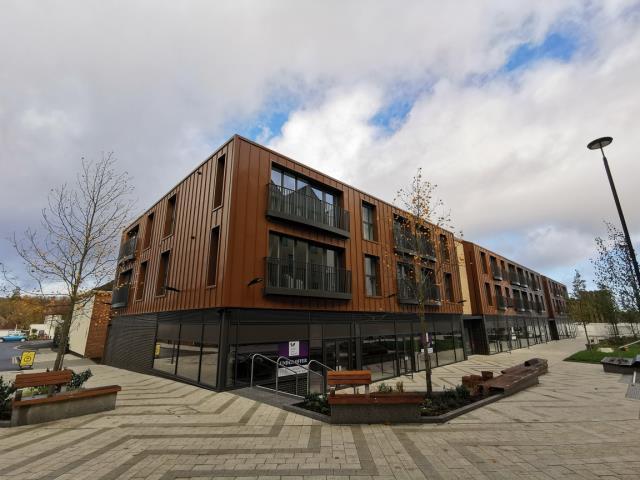 West Way Square, Oxford, OX2 3 bed flat to rent £2,550 pcm £588 pw