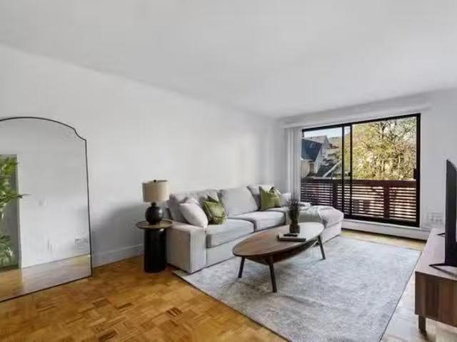 West 10th Avenue