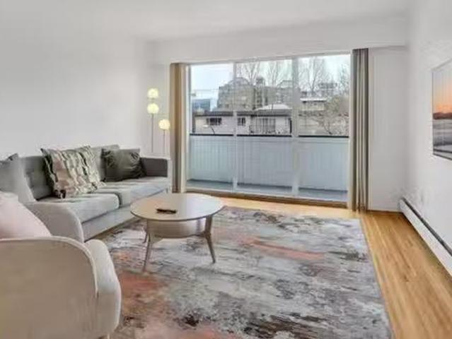 West 8th Avenue