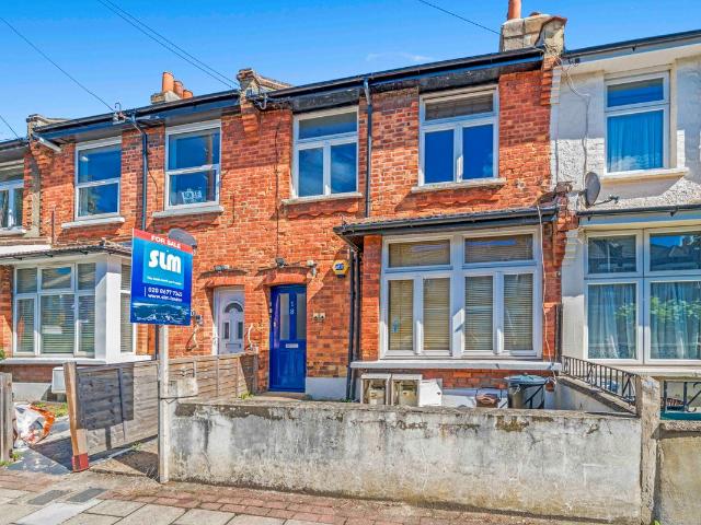 Westcote Road, London SW16, 3 bed flat to rent, £2,500 pcm | PrimeLocation