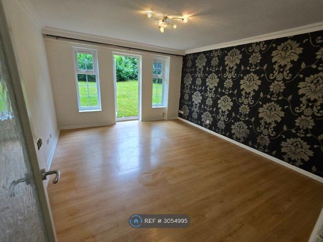Westcote Road, Reading RG30, 2 bed flat to rent, £1,350 pcm | PrimeLocation