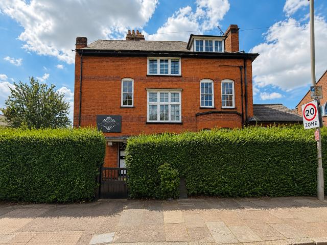 Westcotes Drive, Leicester LE3, 4 bed flat to rent, £2,000 pcm | PrimeLocation