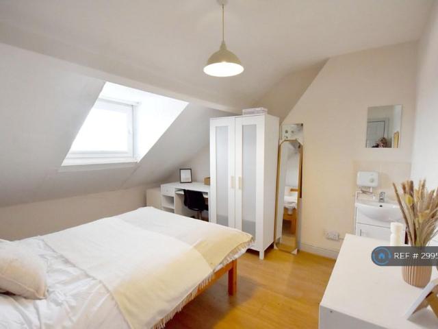 Westcotes Drive, Leicester, LE3 1 bed in a house share to rent £600 pcm £138 pw