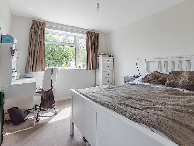 Westcott Road, London, SE17